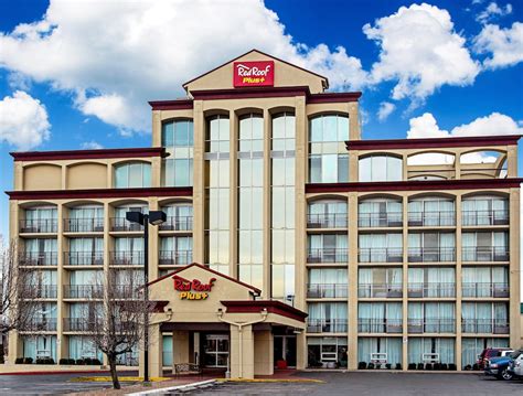 red roof inn reservations.
